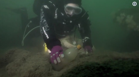 Duikers bergen 750 kilo visnet tijdens 12e expeditie Noordzee