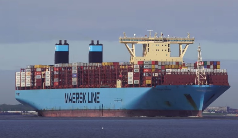 Containerschip vastgelopen in de Noordzee