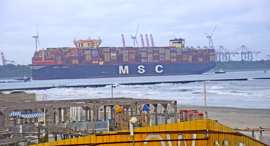 Maiden trip MSC Loreto, het grootste containerschip ter wereld