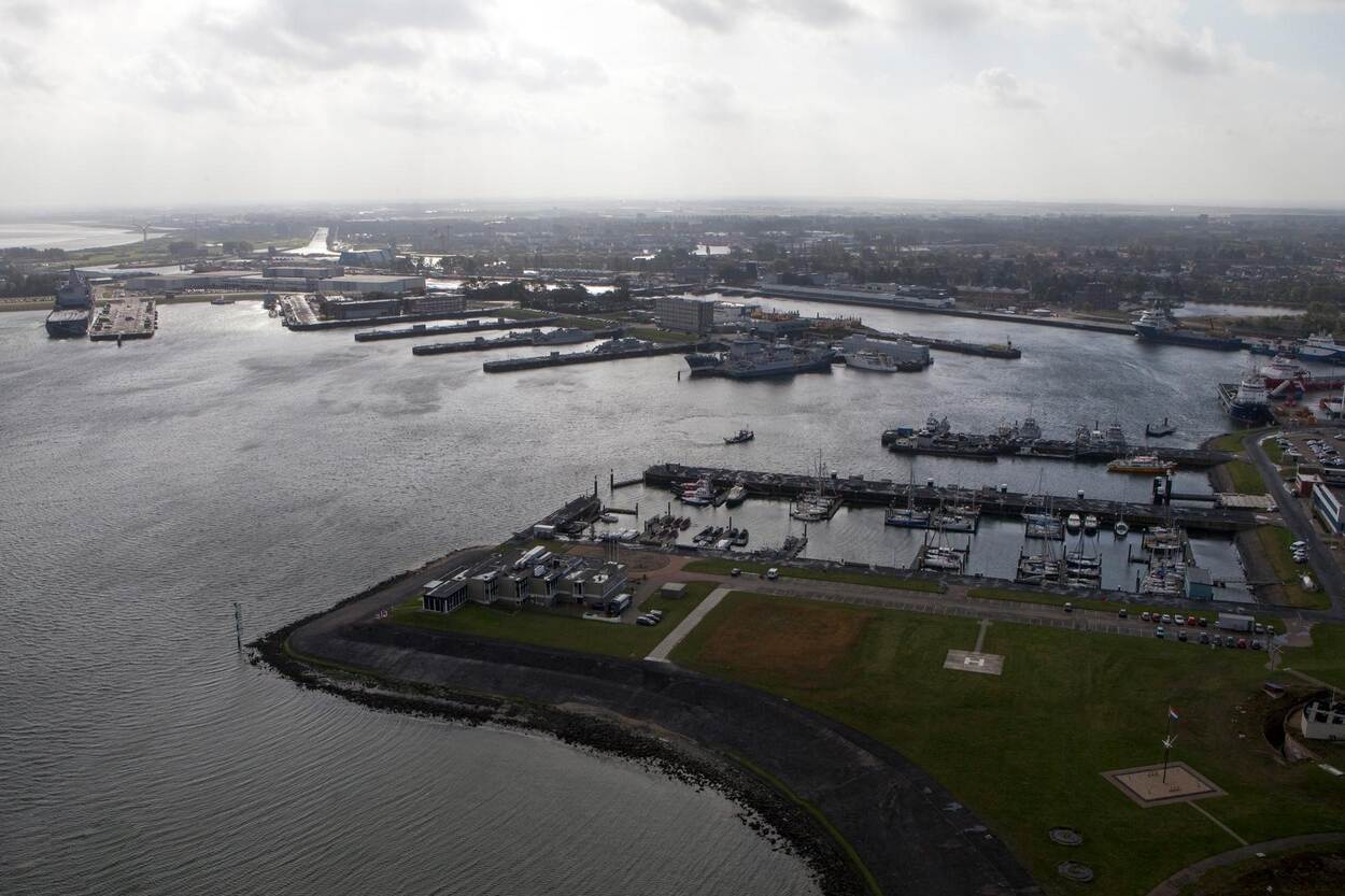 Meer ruimte voor marineschepen in haven Den Helder